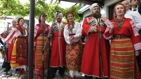 Как Путин веселился на свадьбе австрийского министра (фото) Как Путин веселился на свадьбе австрийского министра (фото)