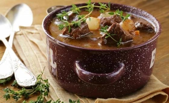 Как приготовить гуляш по-венгерски Как приготовить гуляш по-венгерски