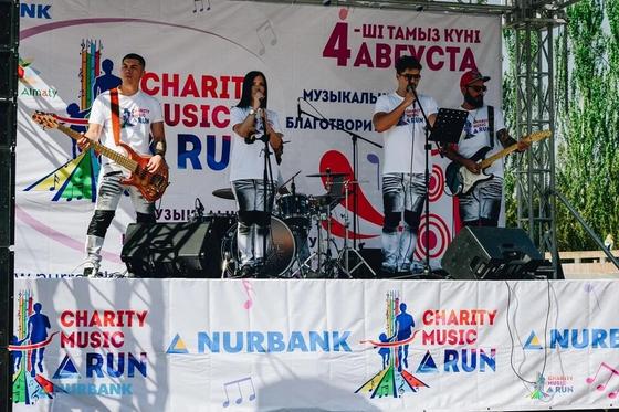 Более 1300 человек участвовали в музыкальном полумарафоне от «Нурбанк» Более 1300 человек участвовали в музыкальном полумарафоне от «Нурбанк»