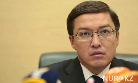 Акишев рассказал, почему пять банков лишились лицензии в Казахстане Акишев рассказал, почему пять банков лишились лицензии в Казахстане