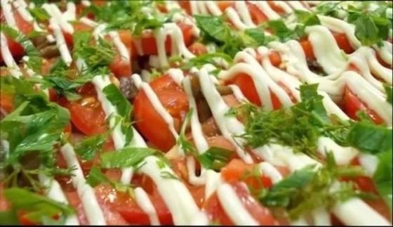 картошка мясо лук помидор сыр в духовке. Смотреть фото картошка мясо лук помидор сыр в духовке. Смотреть картинку картошка мясо лук помидор сыр в духовке. Картинка про картошка мясо лук помидор сыр в духовке. Фото картошка мясо лук помидор сыр в духовке