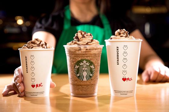 Starbucks на день закроет тысячи кофеен в США из-за расового скандала Starbucks на день закроет тысячи кофеен в США из-за расового скандала