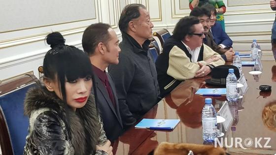 Голливудские актеры расскажут поклонникам о Восточном Казахстане Голливудские актеры расскажут поклонникам о Восточном Казахстане