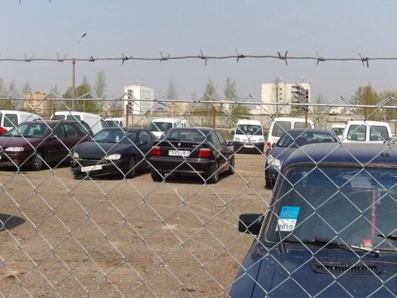 Уральских водителей пугают штрафами за покупку машин с российскими номерами Уральских водителей пугают штрафами за покупку машин с российскими номерами