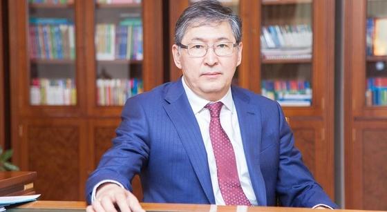 Учитель обварился гудроном: в МОН РК прокомментировали инцидент Учитель обварился гудроном: в МОН РК прокомментировали инцидент