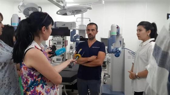 Впервые в мире проведена операция по удалению почки посредством робота TransEnterixв ВКО Впервые в мире проведена операция по удалению почки посредством робота TransEnterixв ВКО