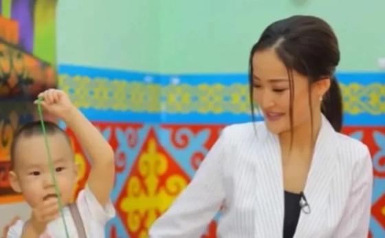 Мөлдір Әуелбекова. Фото: Видеодан кадр Мөлдір Әуелбекова. Фото: Видеодан кадр