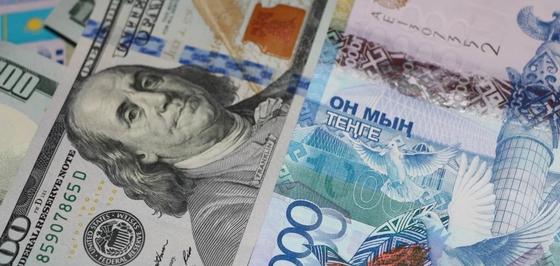Тенге ощутимо слабеет несколько дней подряд Тенге ощутимо слабеет несколько дней подряд
