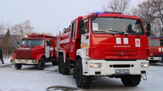 Крупный развлекательный комплекс запылал в Петропавловске Крупный развлекательный комплекс запылал в Петропавловске