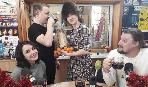 Вы посмотрели кино? Тогда мы идем к вам Вы посмотрели кино? Тогда мы идем к вам