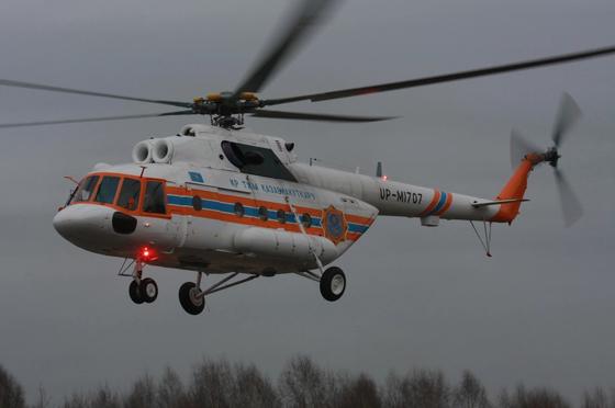 Вертолет Казавиаспас вылетел на помощь туристам в Кыргызстан Вертолет Казавиаспас вылетел на помощь туристам в Кыргызстан