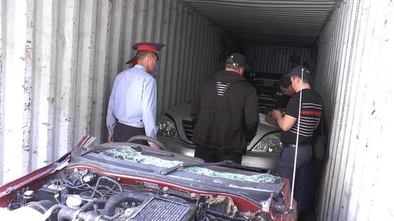 Рейд на авторынке «Жибек Жолы» провели полицейские Алматы (фото) Рейд на авторынке «Жибек Жолы» провели полицейские Алматы (фото)