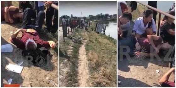 Автобус перевернулся в Алматинской области: 13 пассажиров доставлены в больницу Автобус перевернулся в Алматинской области: 13 пассажиров доставлены в больницу