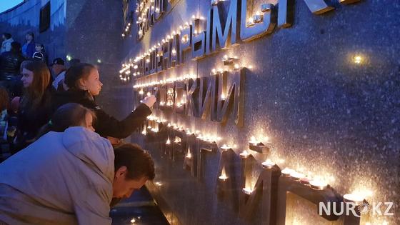 7199 свечей зажгли в Усть-Каменогорске в память о погибших в ВОВ (фото) 7199 свечей зажгли в Усть-Каменогорске в память о погибших в ВОВ (фото)