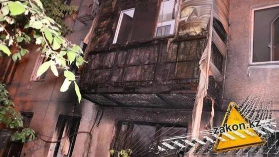 Квартира на первом этаже полностью выгорела в Алматы (фото) Квартира на первом этаже полностью выгорела в Алматы (фото)