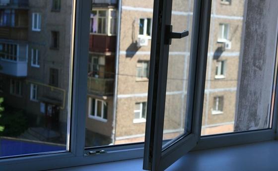 Ақтөбеде ішімдікке сылқия тойған ер адам төртінші қабаттан секіріп кетті Ақтөбеде ішімдікке сылқия тойған ер адам төртінші қабаттан секіріп кетті