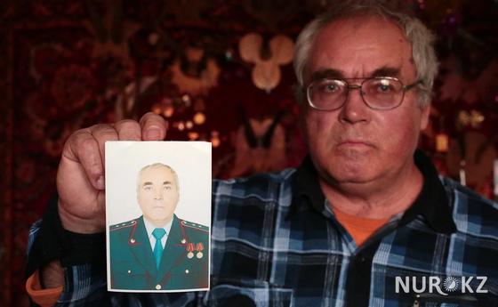 Өмір бойына мүгедек болып қалса да ол - өрт сөндіруші болғанына өкінбейді. Фото: Петр Карандашов. Өмір бойына мүгедек болып қалса да ол - өрт сөндіруші болғанына өкінбейді. Фото: Петр Карандашов.