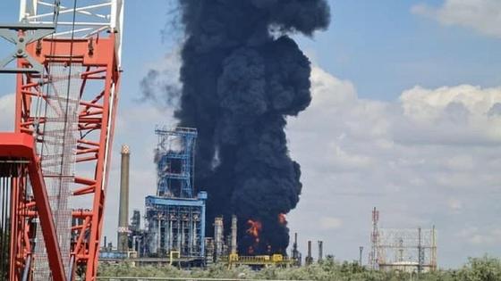 Пожар на заводе "КазМунайГаз" в Румынии Пожар на заводе "КазМунайГаз" в Румынии