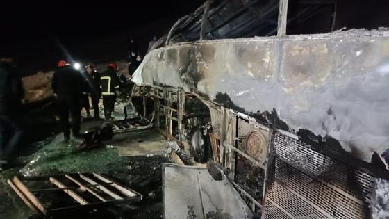 Полностью сгоревший автобус Полностью сгоревший автобус
