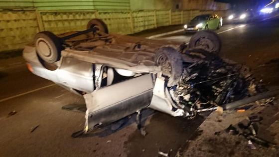 Автомобиль попал в аварию Автомобиль попал в аварию