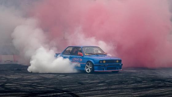 Автомобиль Автомобиль