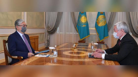 Касым-Жомарт Токаев и Бердибек Сапарбаев Касым-Жомарт Токаев и Бердибек Сапарбаев