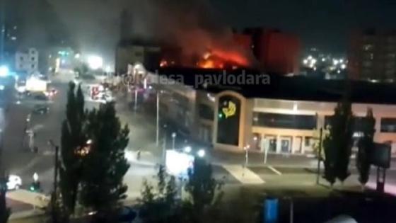 Пожар в торговом доме в Павлодаре Пожар в торговом доме в Павлодаре