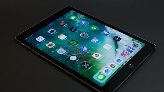 iPad на столе iPad на столе