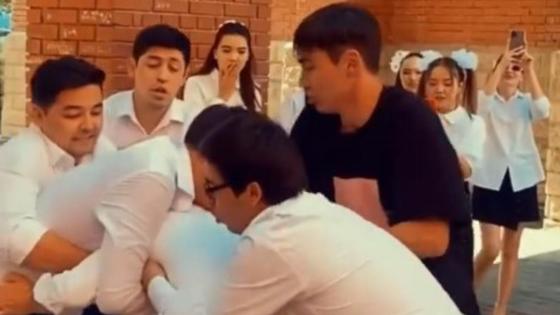 Серік Ибрагимовтың төбелескен сәті Серік Ибрагимовтың төбелескен сәті