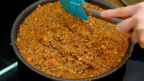 лазанья из лаваша с колбасой помидором и сыром. Смотреть фото лазанья из лаваша с колбасой помидором и сыром. Смотреть картинку лазанья из лаваша с колбасой помидором и сыром. Картинка про лазанья из лаваша с колбасой помидором и сыром. Фото лазанья из лаваша с колбасой помидором и сыром