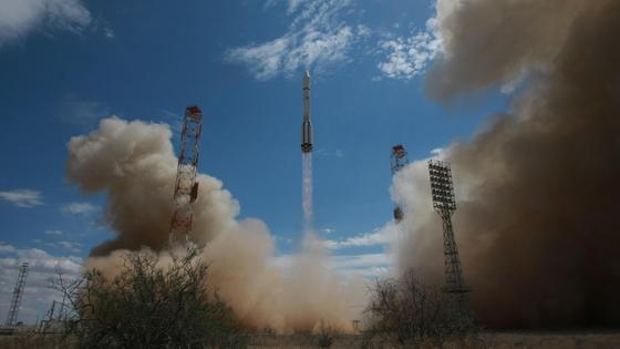 Запуск ракеты с Байконура Запуск ракеты с Байконура