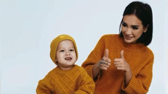 Айжан Байзакова с сыном Аланом Айжан Байзакова с сыном Аланом