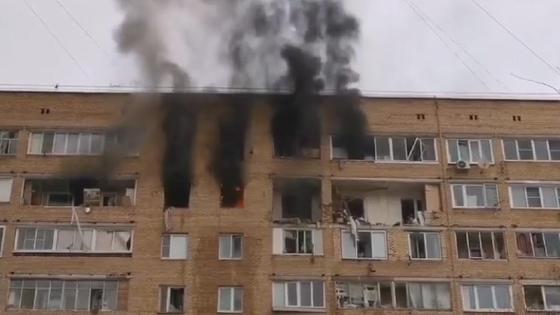 Черный дым валит из окон Черный дым валит из окон