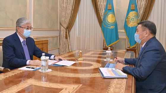 Касым-Жомарт Токаев и Марат Ахметжанов Касым-Жомарт Токаев и Марат Ахметжанов