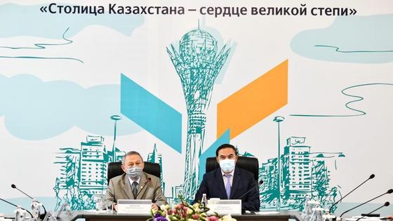Круглый стол в Алматы Круглый стол в Алматы
