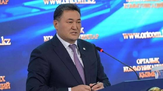 Сотталған экс-әкім Болат Бақауов мәжбүрлі жұмыстан босатылды Сотталған экс-әкім Болат Бақауов мәжбүрлі жұмыстан босатылды