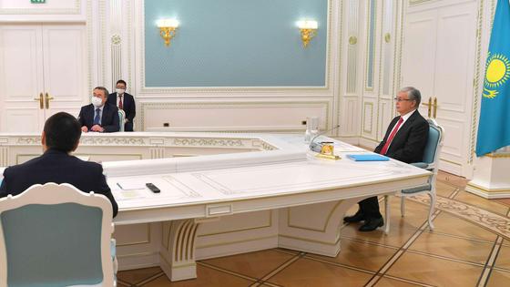 Қасым-Жомарт Тоқаев отырыста Қасым-Жомарт Тоқаев отырыста