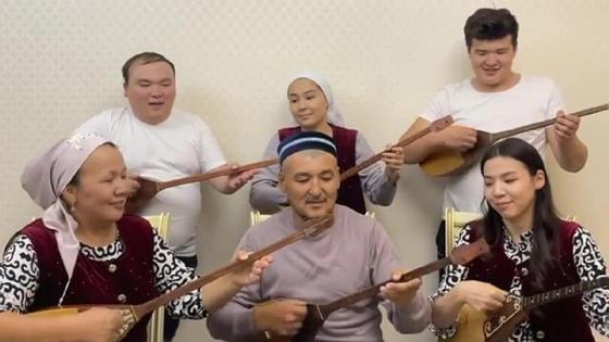 Рамазан Амантай с семьей Рамазан Амантай с семьей