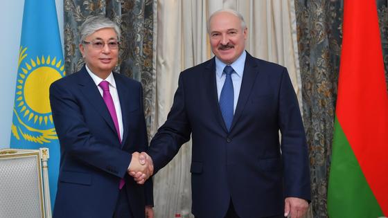 Касым-Жомарт Токаев и Александр Лукашенко Касым-Жомарт Токаев и Александр Лукашенко