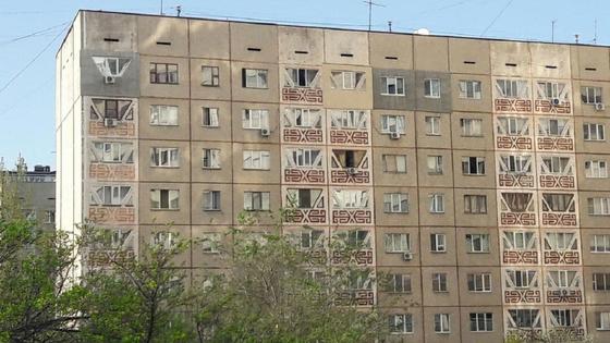 Многоэтажный дом в Алматы Многоэтажный дом в Алматы