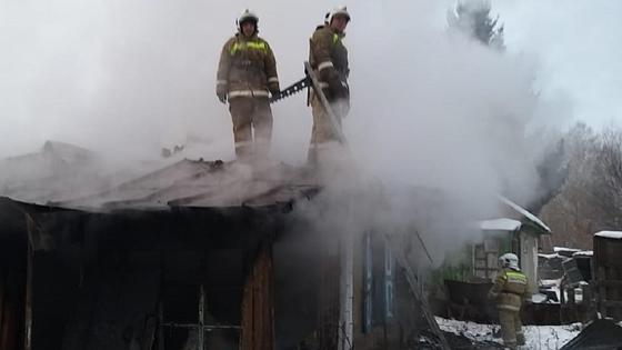 Пожар в частном доме в ВКО Пожар в частном доме в ВКО