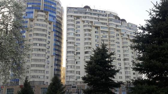 Многоэтажный дом в Алматы Многоэтажный дом в Алматы