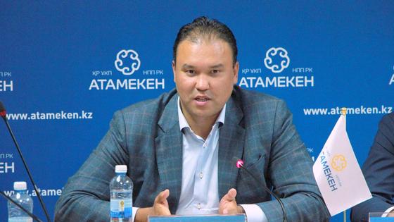 Ерхат Искалиев возглавил "СК-Фармация" Ерхат Искалиев возглавил "СК-Фармация"