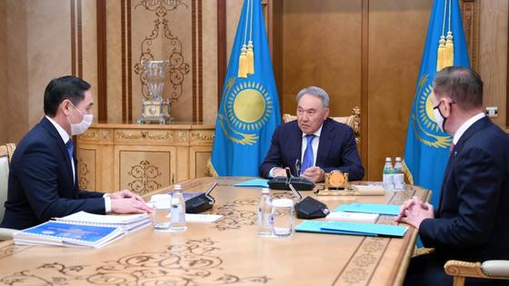 Нурсултан Назарбаев принимает Марата Азильханова Нурсултан Назарбаев принимает Марата Азильханова