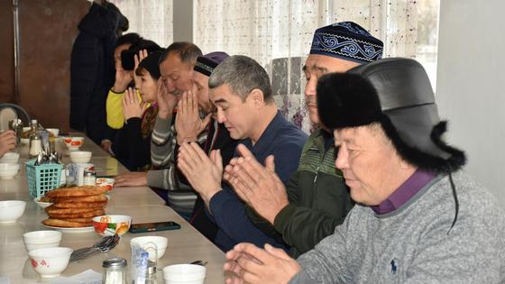 Қоғам белсенділері құран бағыштады Қоғам белсенділері құран бағыштады
