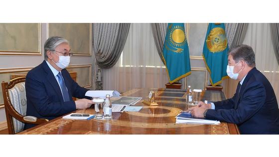 Ахметжан Есімов Ахметжан Есімов