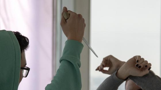 Мужчина напал на женщину Мужчина напал на женщину