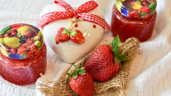 Клубничное варенье в баночках Клубничное варенье в баночках