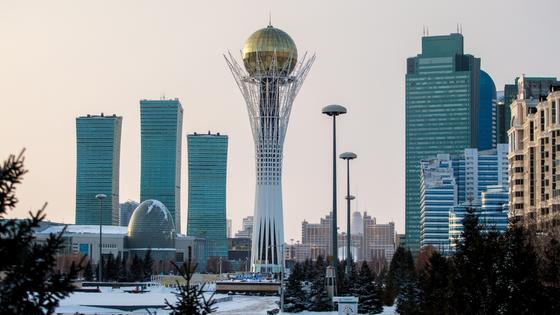 Вид на Байтерек Вид на Байтерек