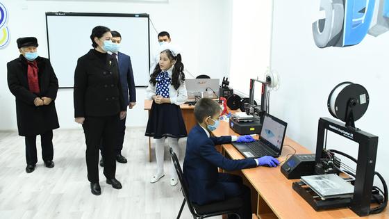 Гүлшара Әбдіхалықова "Оқушылар үйінің" ашылуында Гүлшара Әбдіхалықова "Оқушылар үйінің" ашылуында